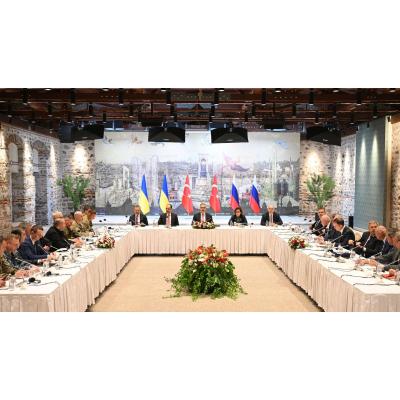 МИД РФ заявил о готовности к переговорам по Украине в странах Ближнего Востока - газета Известия